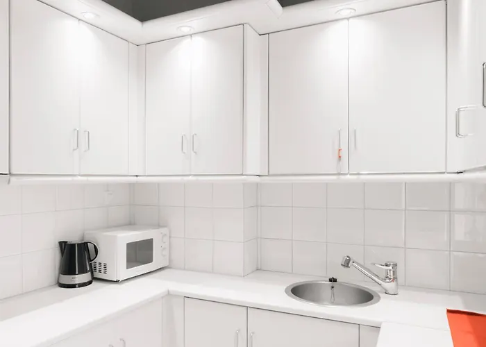 Delmare Gara Downtown