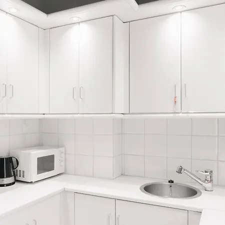 Delmare Gara Downtown